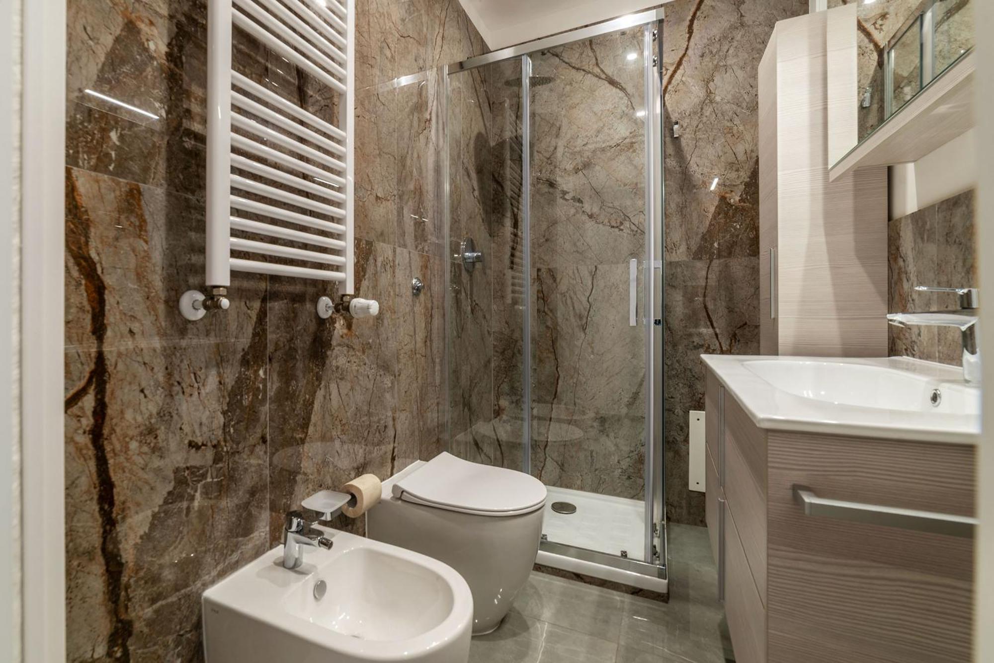 Апартаменты Joivy Delightful 3-Bed Flat With Balcony Рим Экстерьер фото
